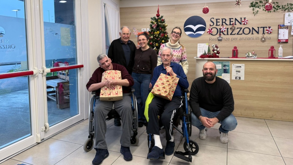 Solidarietà e memoria nelle RSA del Veneziano: i Nipoti di Babbo Natale uniscono le generazioni - 