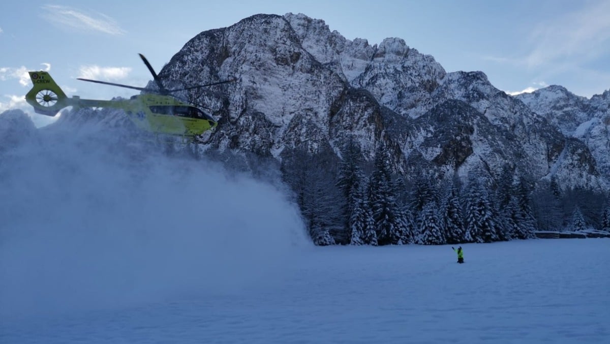 Giovane scalatore precipita 10 metri sulla cascata di ghiaccio: 29enne ferito gravemente - 