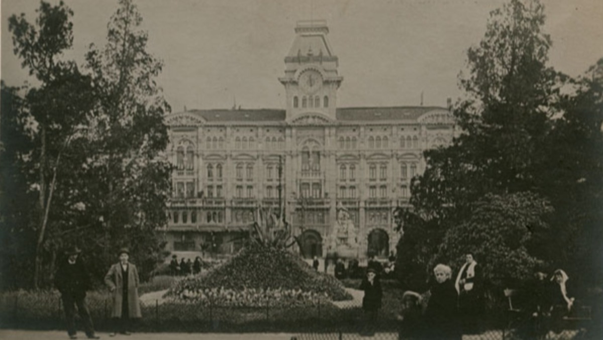 Visita guidata IN & OUT: due itinerari per riscoprire Trieste prima della fotografia - 