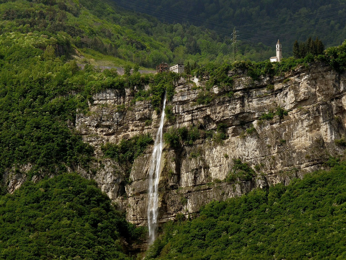 La Cascata che misura il gelo di Trento (e i tempi che cambiano) - Foto: © Matteo Ianeselli/Wikipedia