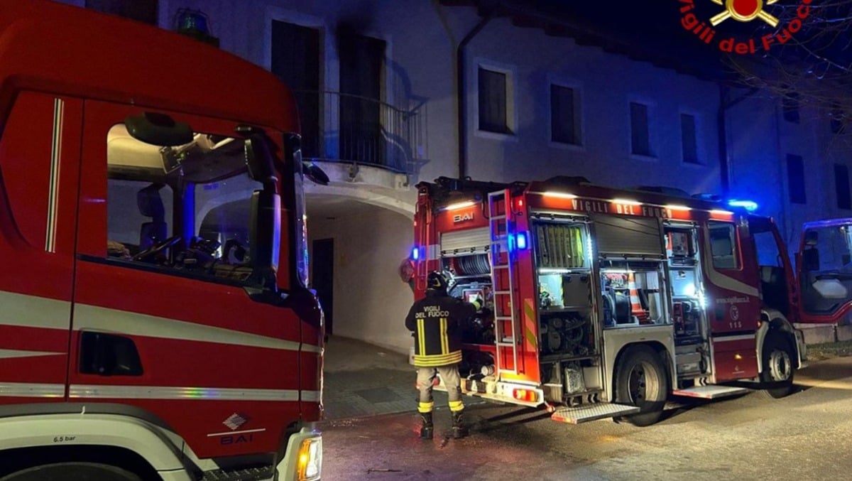 Appartamento in fiamme a Morsano al Tagliamento: cinque persone intossicate - 
