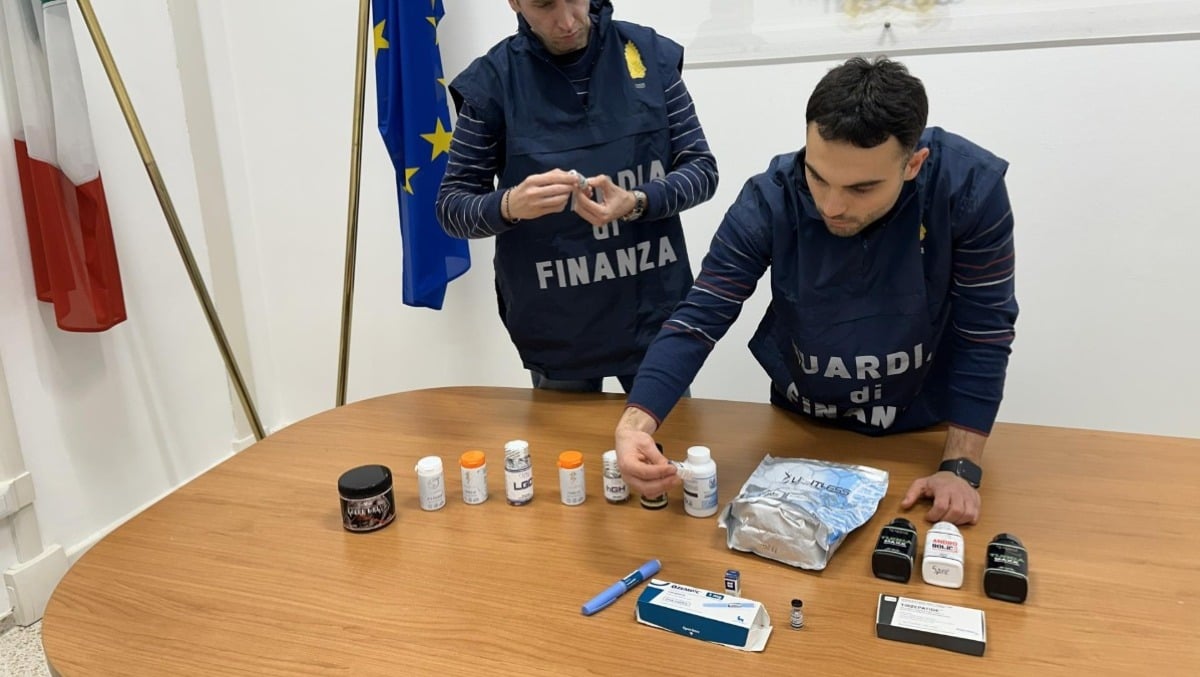 Steroidi dall'estero al Veneto: sequestrate 17 confezioni di farmaci illeciti - 
