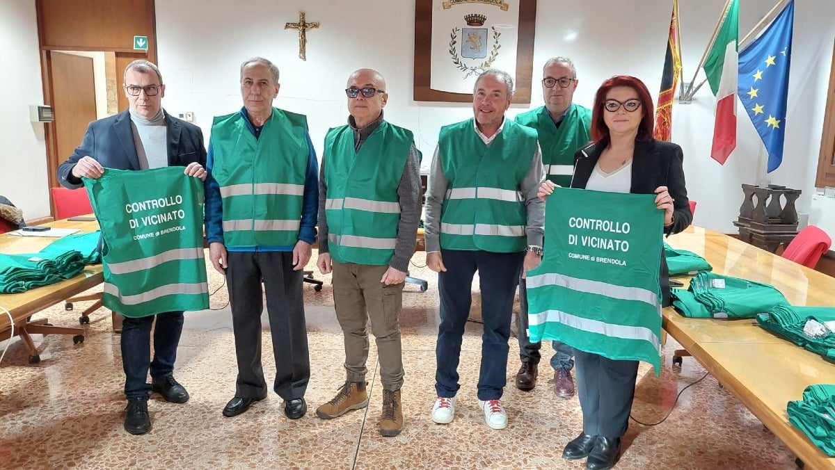 Gilet ad alta visibilità ai cittadini sentinella: parte la nuova fase del progetto comunale - 