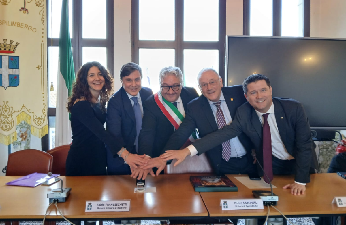 Spilimbergo in copertina: il borgo friulano simbolo del nuovo volume di Poste Italiane - 