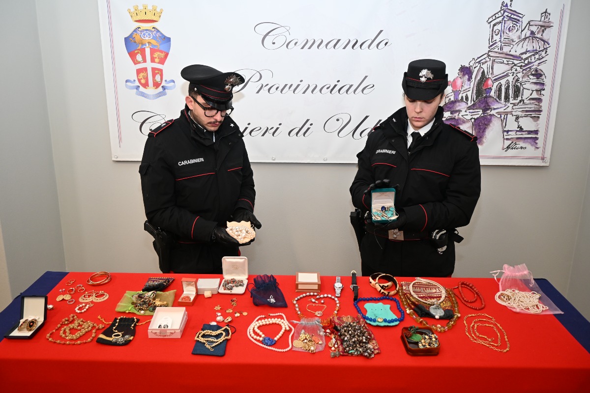 Finto carabiniere raggira un'anziana a Udine: colto sul fatto dagli agenti in borghese - 