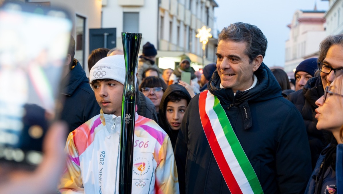 Abano Terme accoglie la Fiamma Olimpica: oltre 15mila persone in festa - VIDEO - 