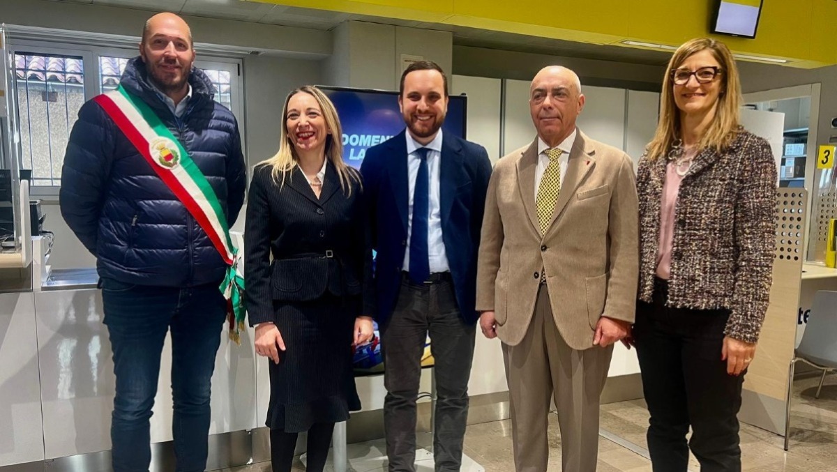 Passaporto senza questura: servizio attivato in 131 uffici postali friulani - 