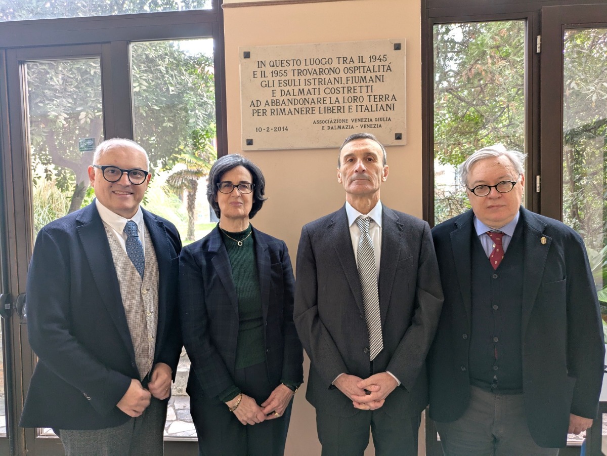 Diplomazia e libri, l’Ambasciatore Trichilo incanta 100 studenti al Foscarini - 