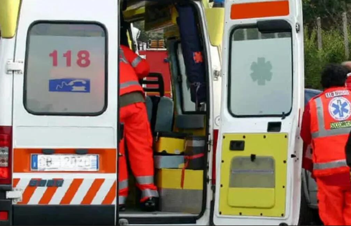 Ragazzo di 16 anni preso a pugni dopo scuola fino a perdere i denti - 