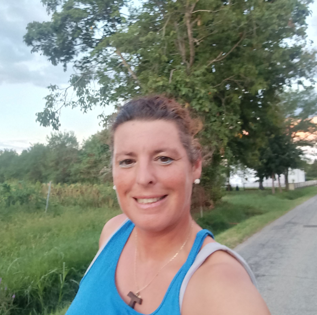 Annamaria si accascia in strada mentre va a lavoro e muore a 43 anni: lascia 2 bimbi - Annamaria Broda, 43 anni