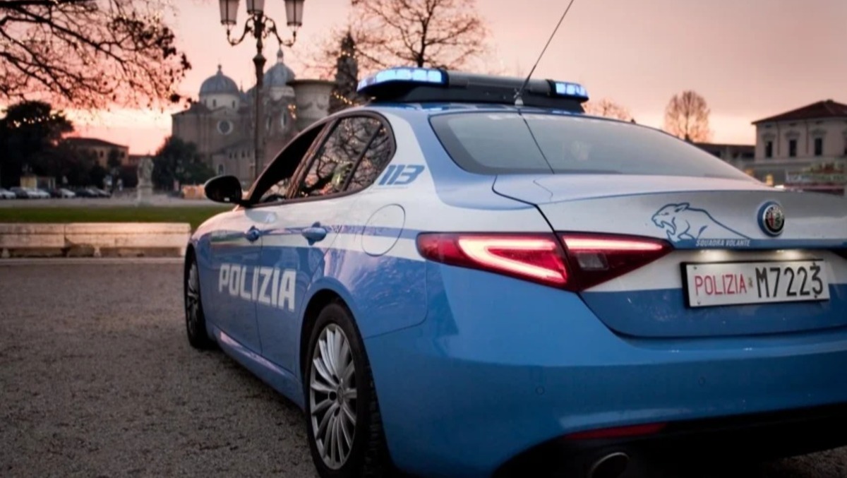 Stende un motociclista e fugge in auto: 50enne in carcere, cos'è successo - 