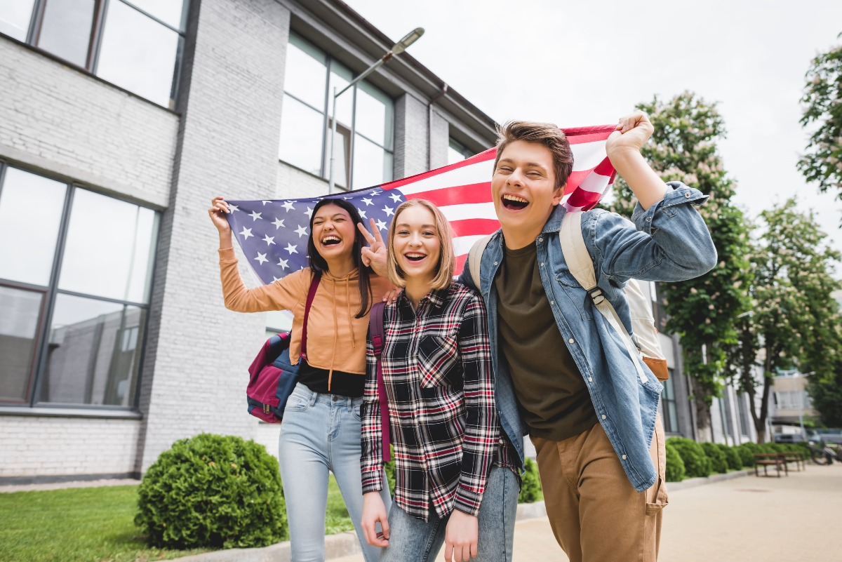 Più di un semplice viaggio: perché il "Quarto Anno" in America è l'investimento che cambia il futuro della Gen Z - 