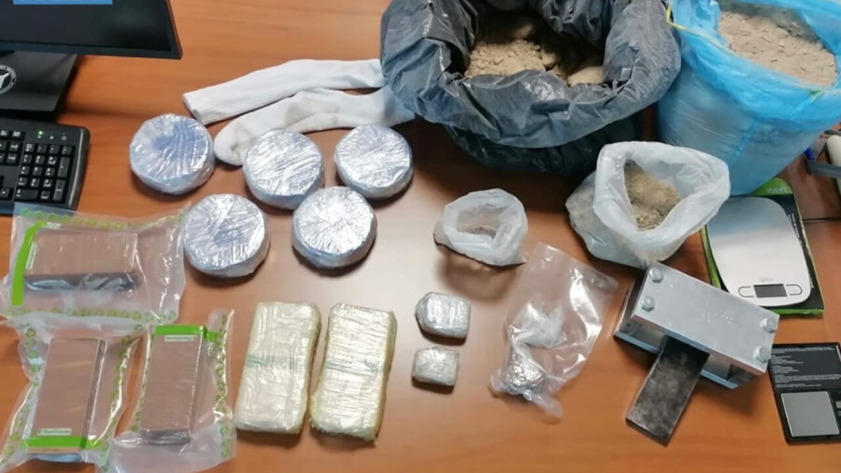 Aveva 6kg di eroina nello zaino: arrestato 21enne - 