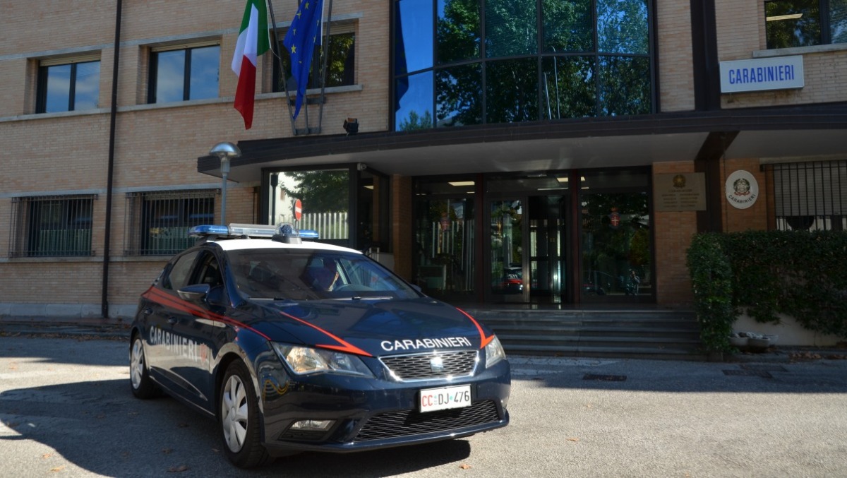 Avevano manomesso il contatore di casa per anni: nove persone denunciate - 