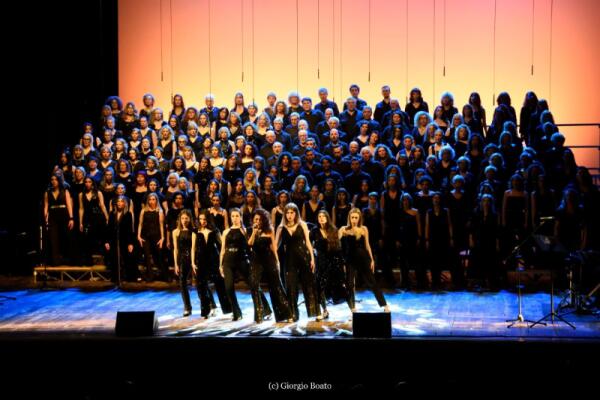 Big Vocal Orchestra debutta a Jesolo: 300 voci in concerto gratuito in Piazza Aurora