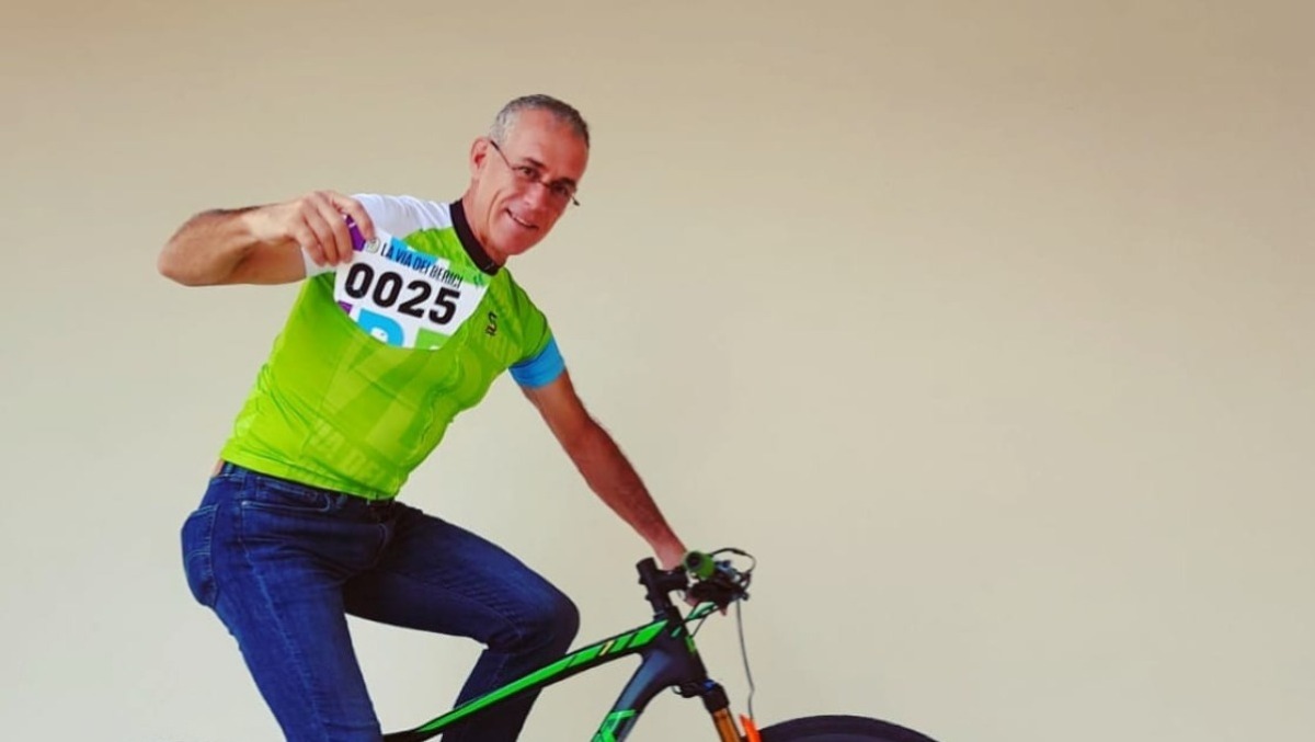 Si accascia sulle piste da sci durante la ciaspolata e muore: chi era Roberto - 