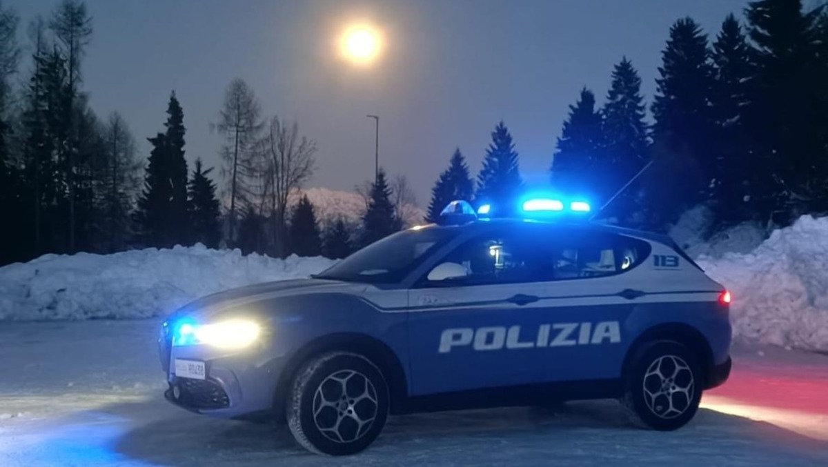 Ubriaco sullo Zoncolan finisce contro la rete della pista: ferito al volto - 