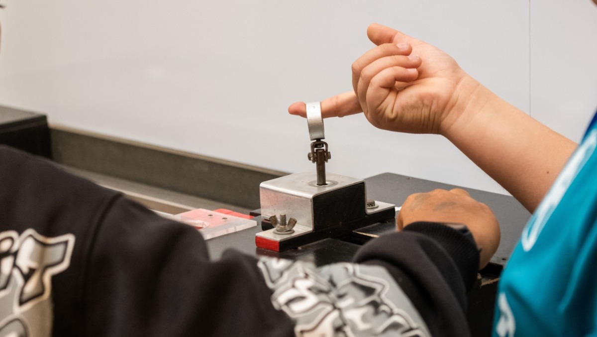 Oggetti in bilico ed equilibri impossibili: domenica di esperimenti all’Immaginario di Pordenone - 