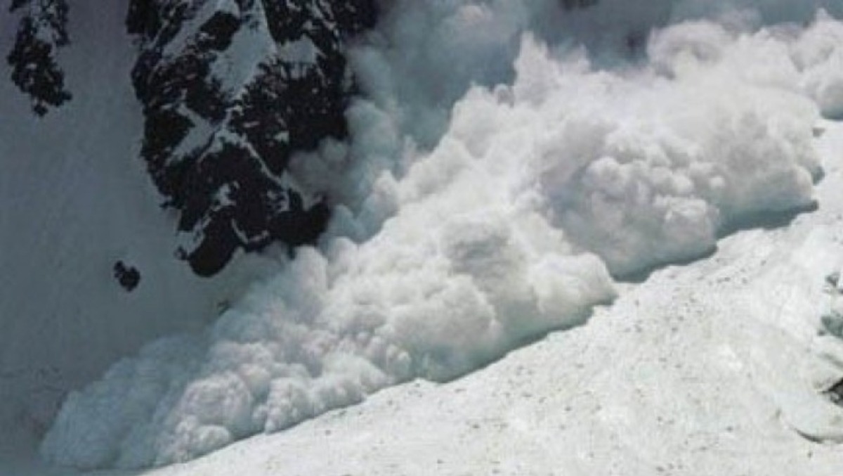 Valanga in Val di Fiemme, quattro persone coinvolte: ricerche in corso - 