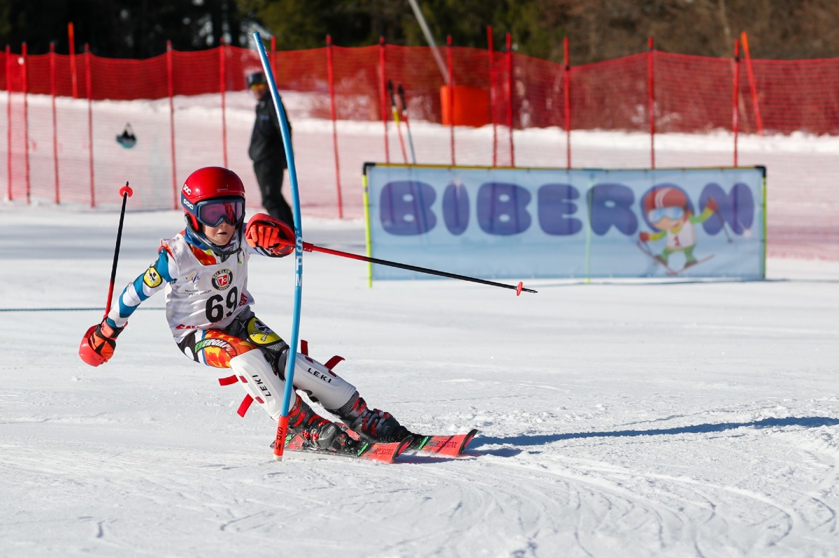 "Biberon" sugli sci, confermato il successo della kermesse: lo SCI CLUB 70 vince il trofeo finale - 