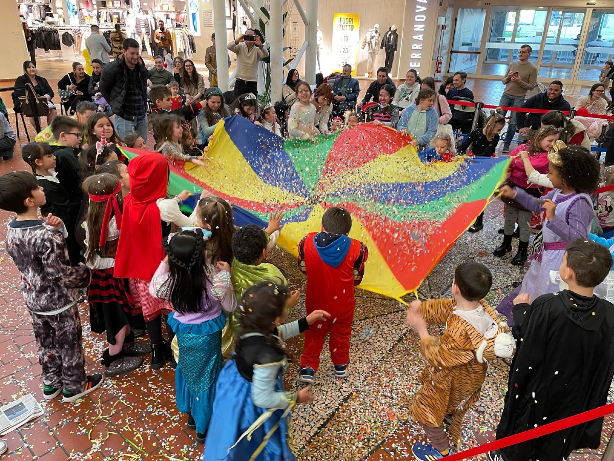 Spettacoli, animazione e gara delle mascherine: il Carnevale accende Città Fiera - 