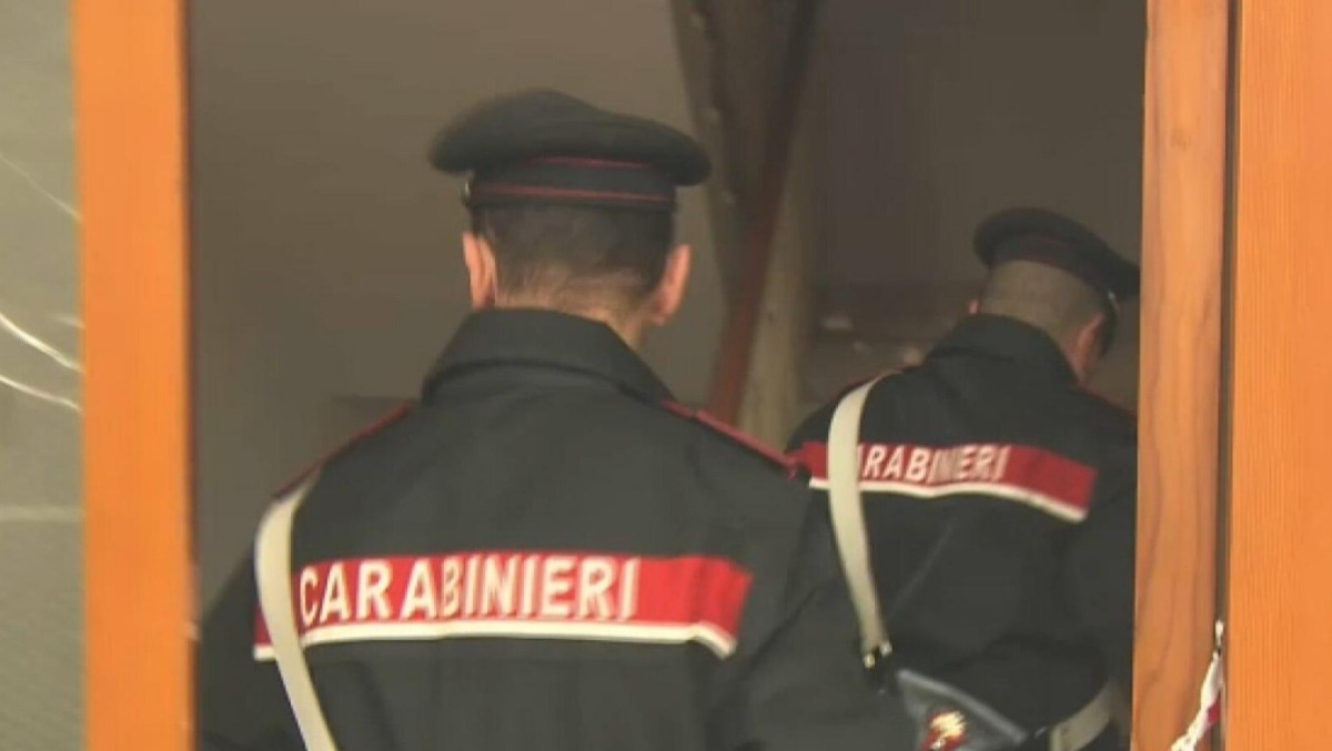 Continua a spacciare anche ai domiciliari: 35enne finisce in carcere - 