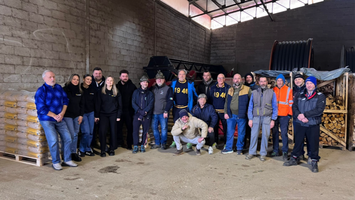 Legna, pellet e fondi raccolti grazie alla cena benefica per le famiglie colpite dall’alluvione - 