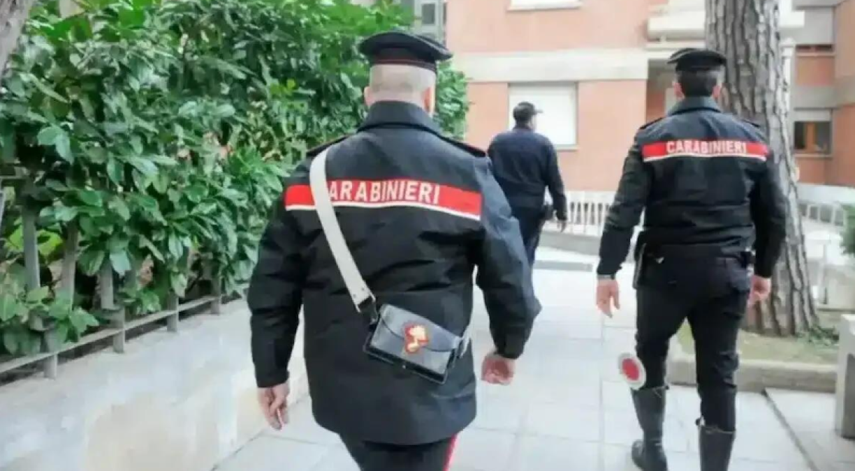 «Qualcuno ha sparato dall’auto»: terrore tra i residenti che chiamano i Carabinieri - 