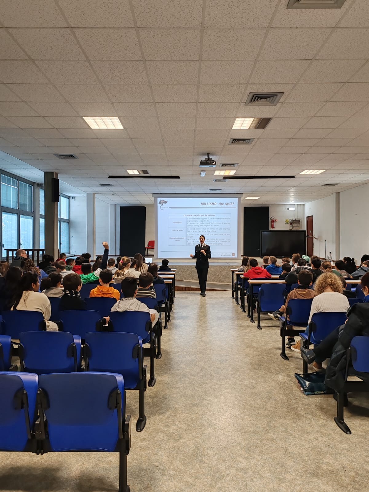 Bullismo, social e droghe: i Carabinieri incontrano 200 studenti a Pasiano - 