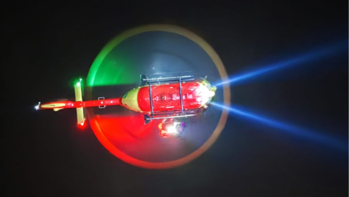 Uscita con le ciaspole finisce male: «È sprofondato in un buco». Interviene l’elisoccorso. - Le imamgini dei soccorsi