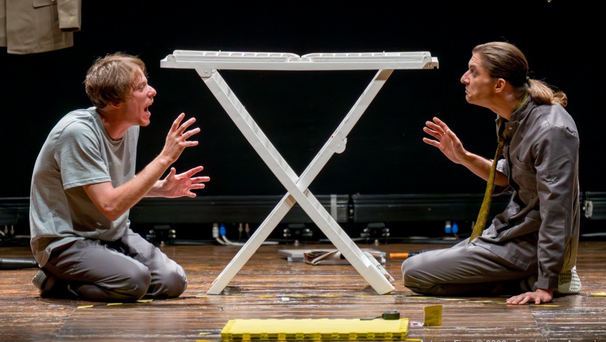 Trieste, “La Sparanoia” al Teatro dei Fabbri: satira feroce e generazionale - 