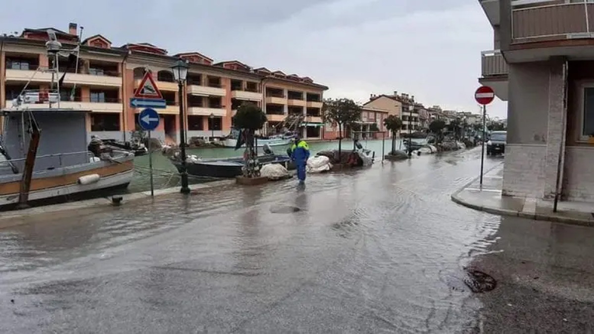 Acqua alta, picchi sopra i 120cm: allerta meteo in FVG  - 