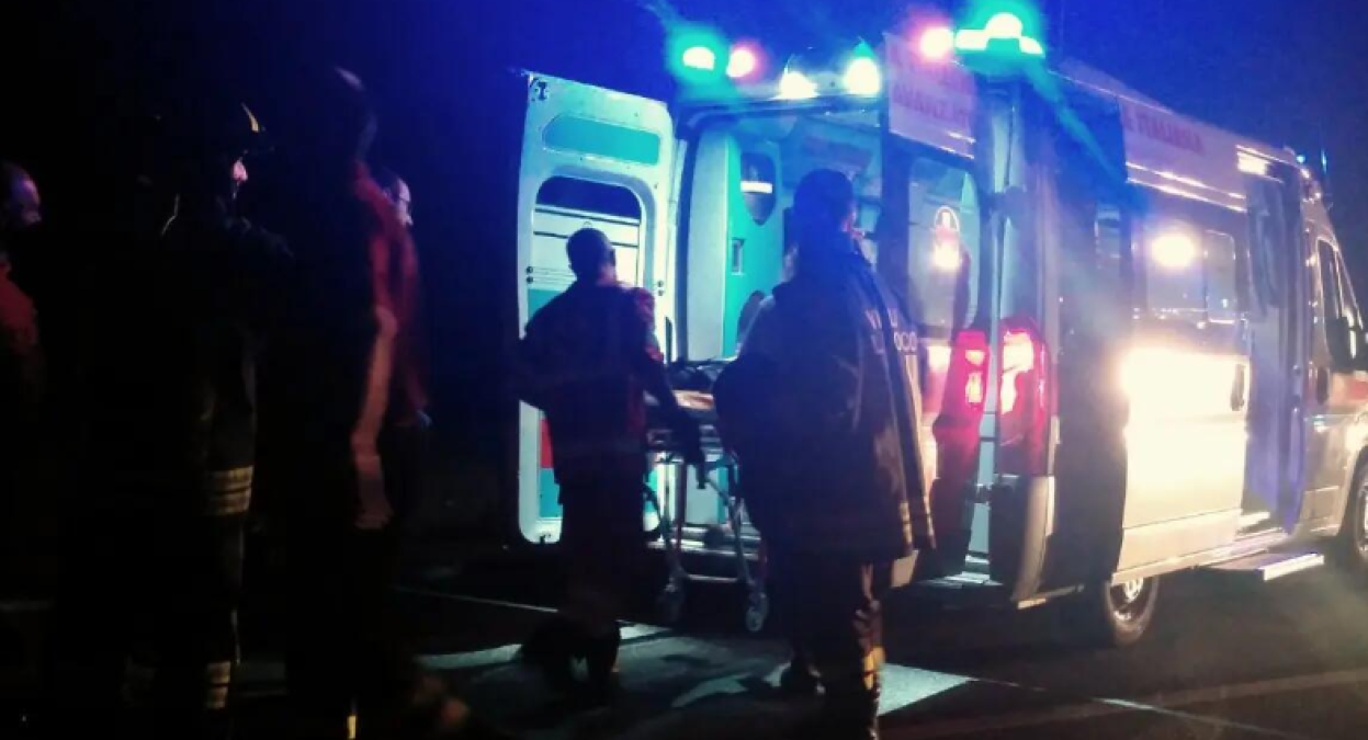 Ragazzo di 21 anni accoltellato al collo durante il Carnevale - 