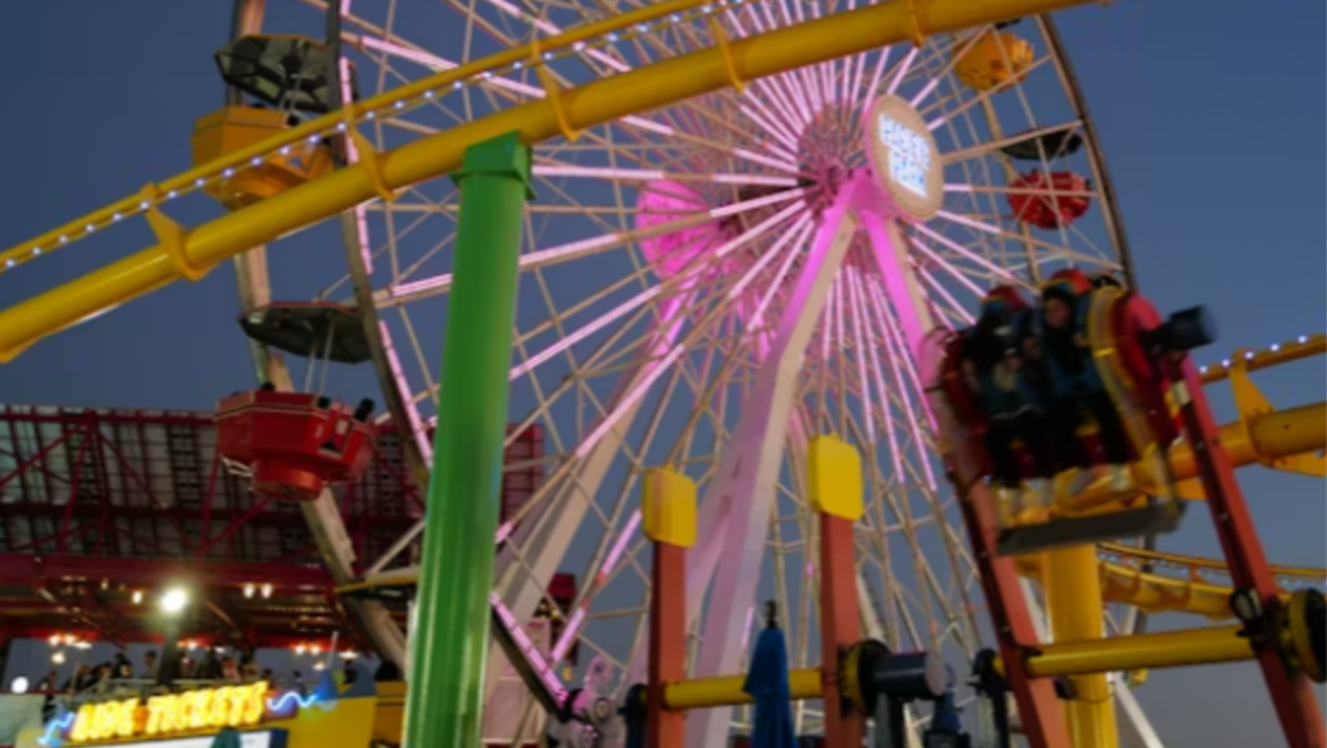 Ragazza di 15 anni precipita dalla giostra al Luna Park di Carnevale - 