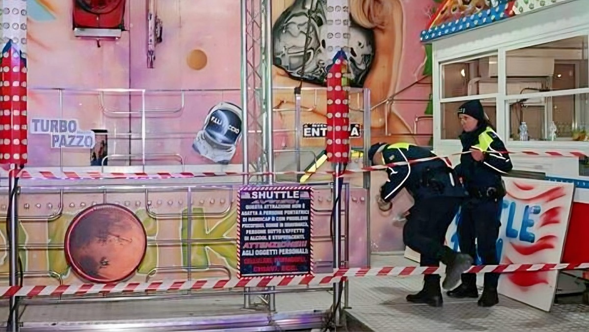 Volo di quattro metri dalla giostra, la 14enne ancora ricoverata in pediatria