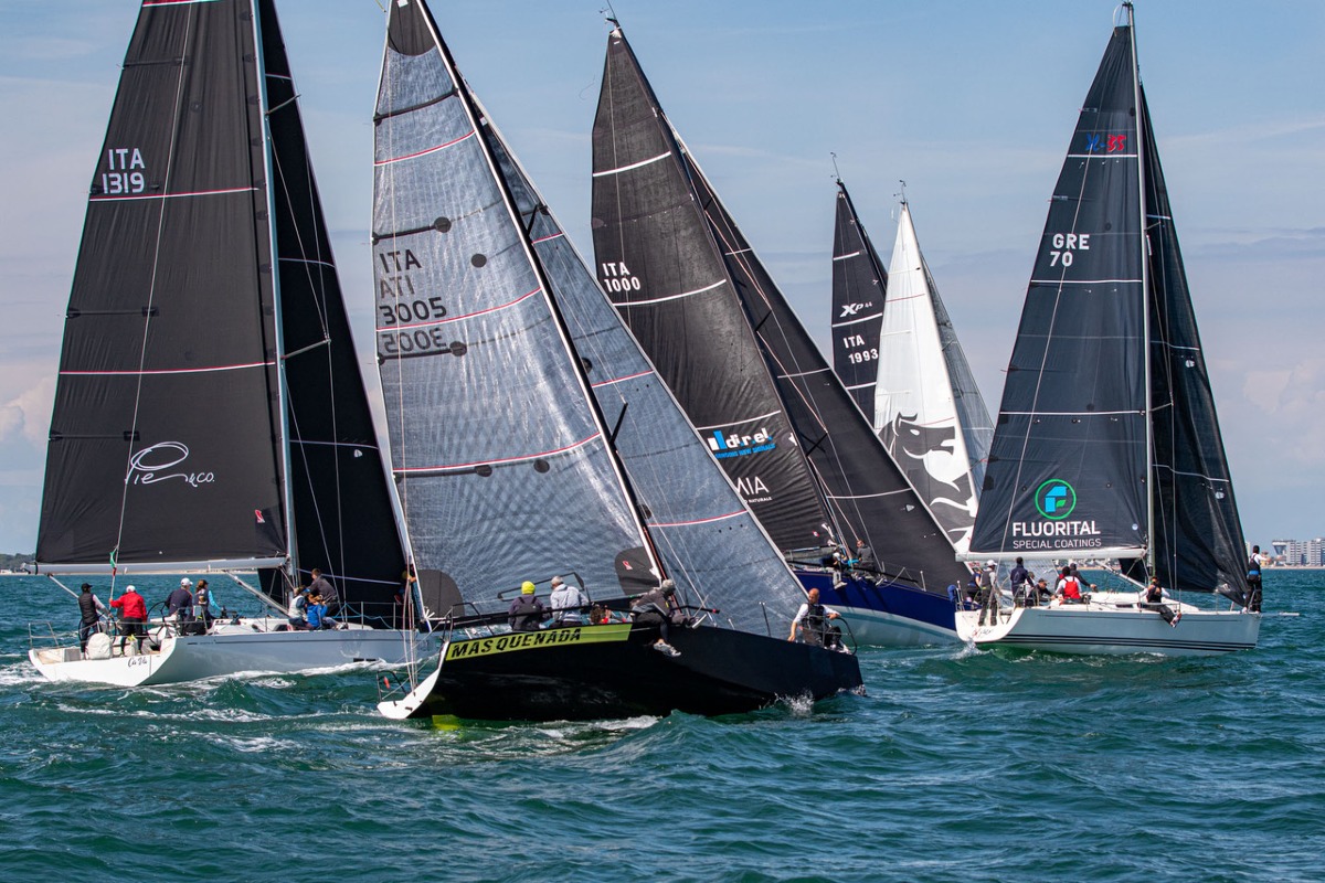 Yacht Club Lignano celebra 70 anni di vela: ecco tutto il calendario del 2026 - 