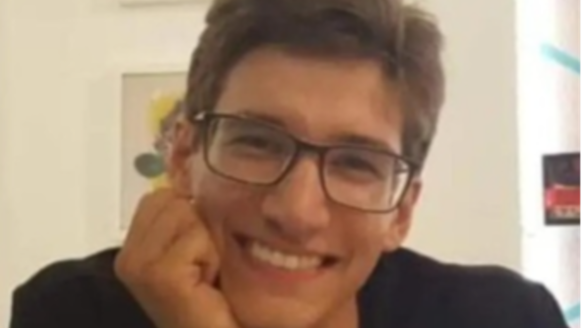 Muore a 28 anni travolto da una valanga davanti alla compagna: chi era Stefano - 