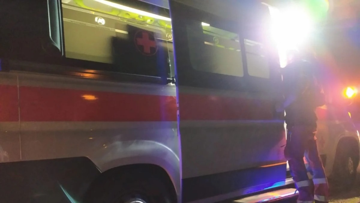 Scontro auto-moto all'incrocio: 60enne in codice rosso  - 