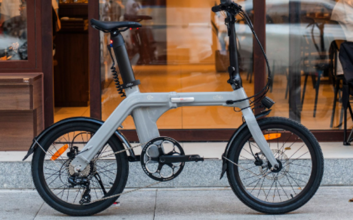 La bici elettrica pieghevole che si adatta alla tua vita urbana - 