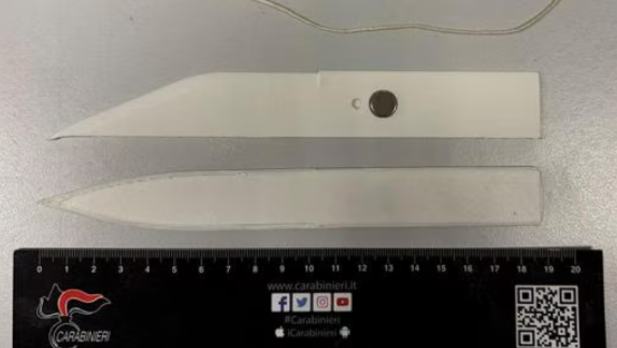 Studenti beccati a scuola con i coltelli realizzati con la stampante 3D - 