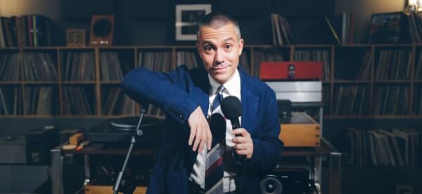 Comicità senza filtri a Venezia: in scena Saverio Raimondo con “Risate Finte”