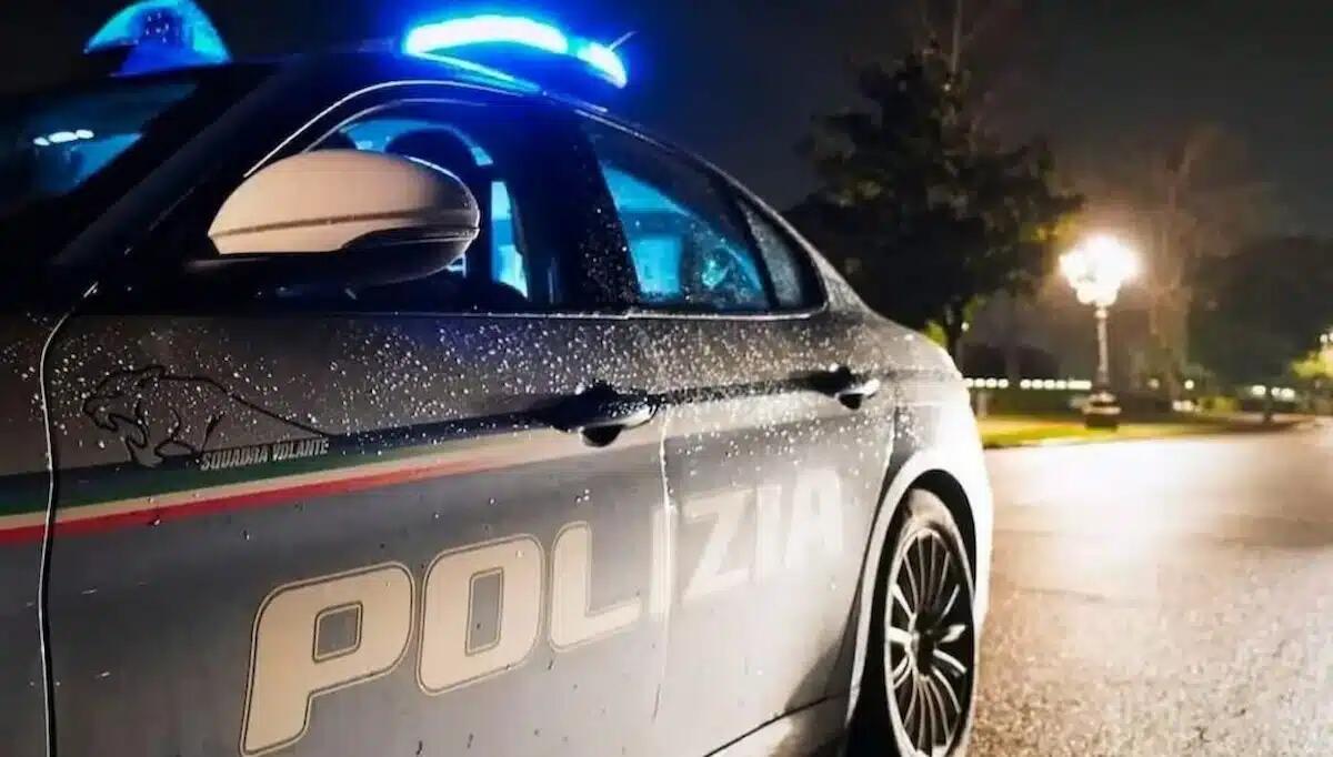 Colpisce un ragazzo al volto con il coccio di una bottiglia: arrestato - 
