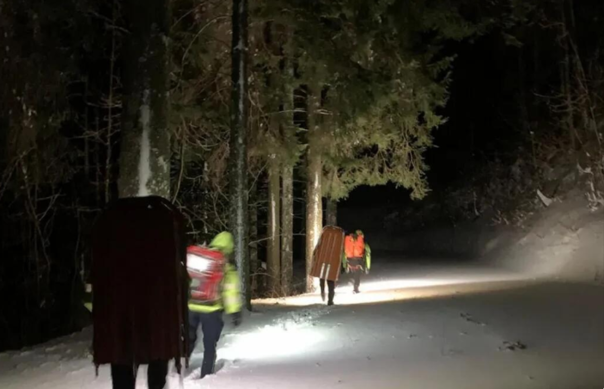Serata di paura in Friuli tra buio e neve: tre escursionisti bloccati a 1.300 m - 