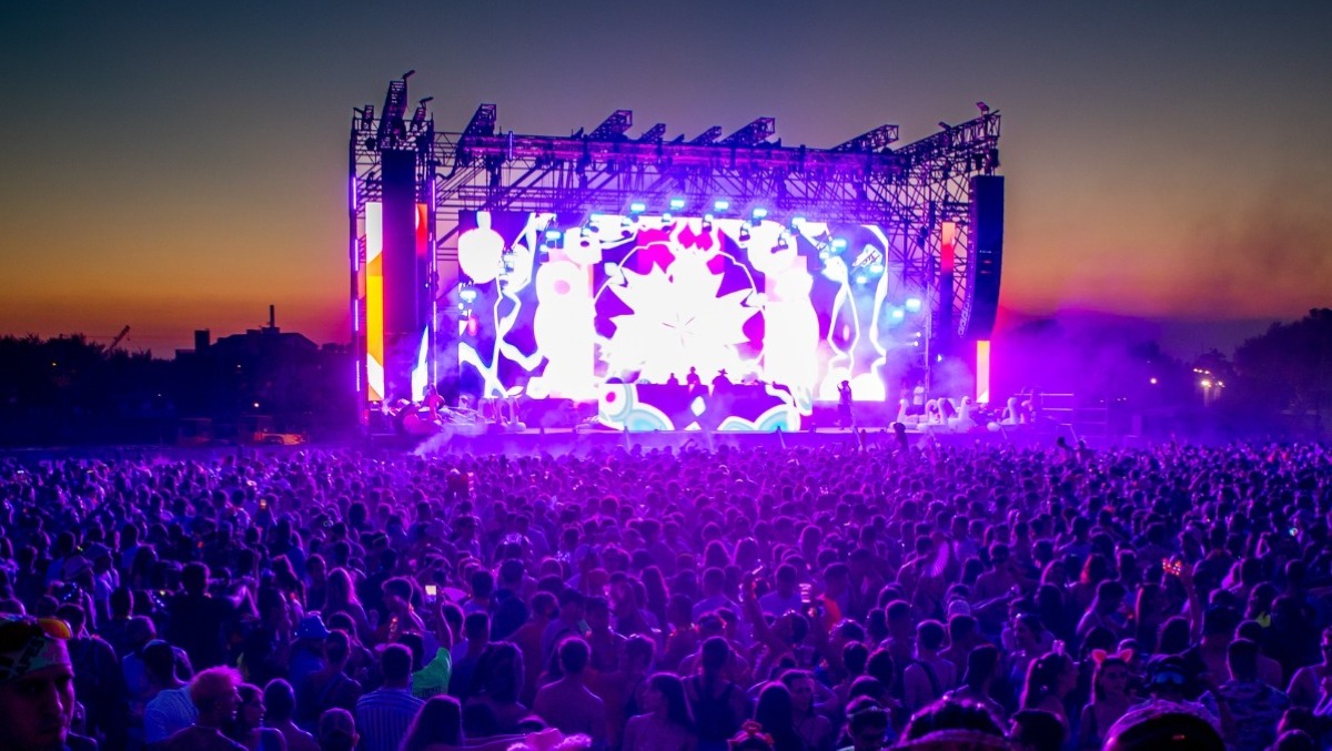 A Jesolo torna "Random", la festa in spiaggia più grande d'Italia  - 