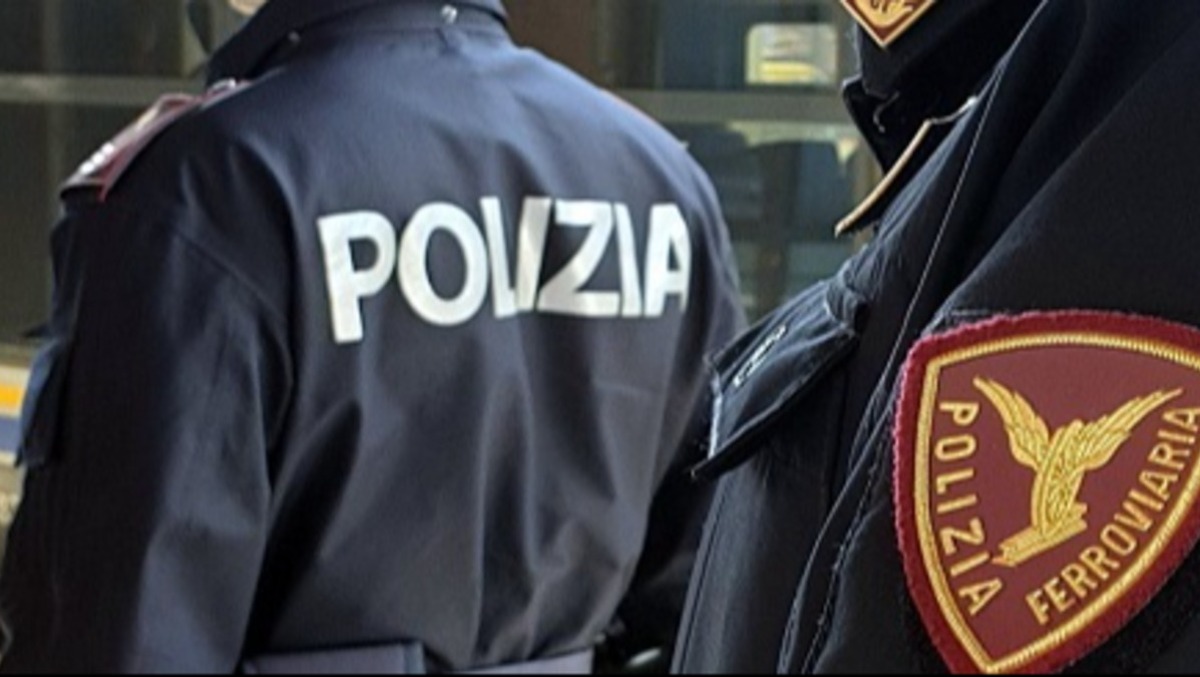 In stazione a Portogruaro con due tirapugni nel giubbotto: denunciati due minori - 