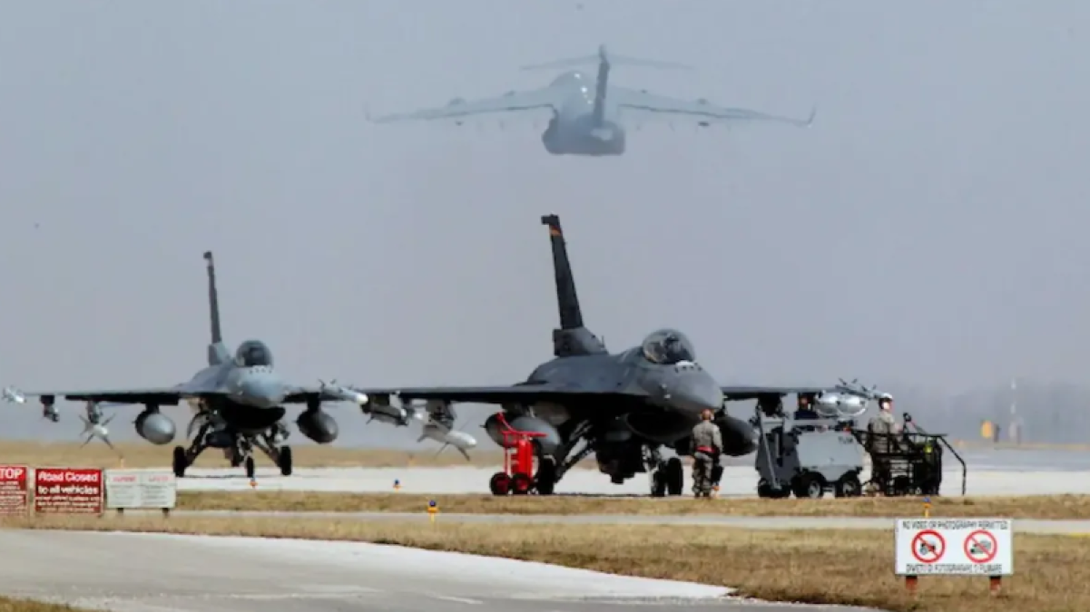 Aerei che continuano a decollare da Aviano: cosa sta succedendo e a cosa servono - 