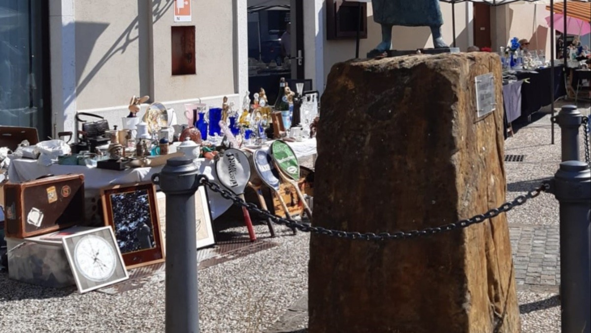 Muggia, torna la Corte dei miracoli: domenica il grande mercato tra antiquariato e collezionismo - 