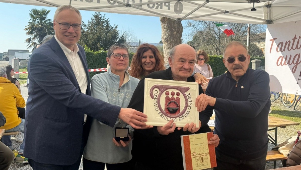 Due secoli di storia all’osteria Alla Passeggiata: festa a Pocenia per i 200 anni dello storico locale - 