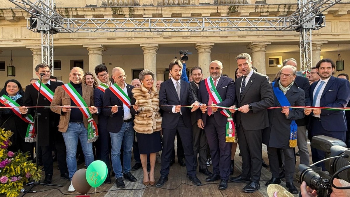 Valdobbiadene, al via l’Antica Fiera di San Gregorio: Alberto Stefani al taglio del nastro - 