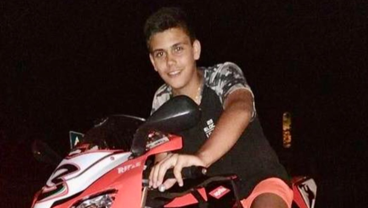 Malore fatale sotto gli occhi della madre: Vincenzo muore a 21 anni - 